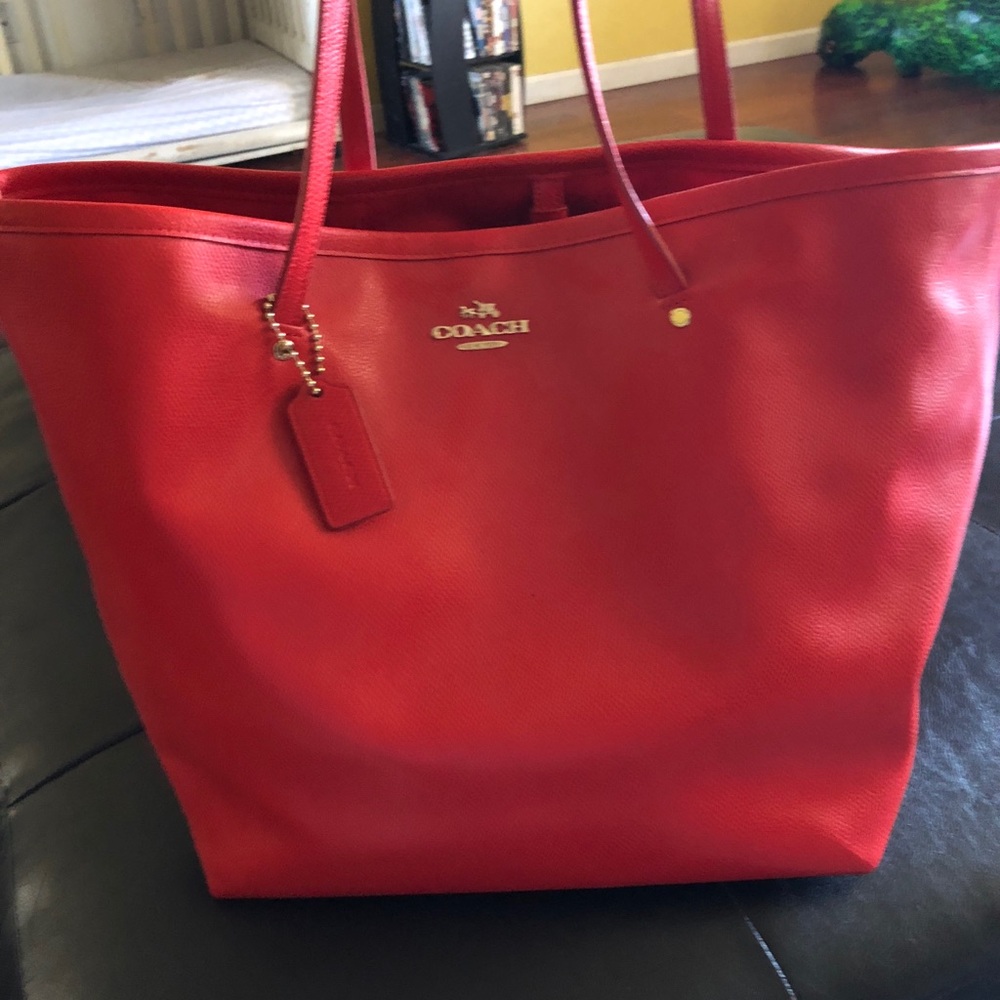 *SOLD* Coach shoulder bag